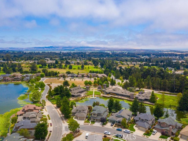 Detail Gallery Image 5 of 34 For 2303 Sanderling Ct, Arroyo Grande,  CA 93420 - 3 Beds | 3/1 Baths