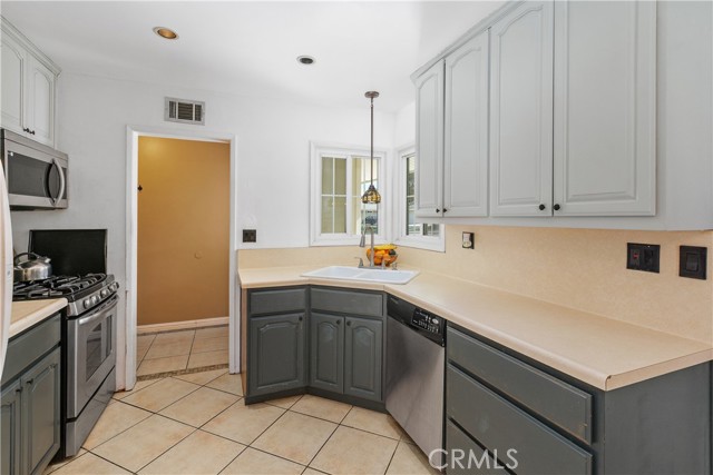 Detail Gallery Image 19 of 41 For 3638 Lillian, Riverside,  CA 92504 - 4 Beds | 2 Baths