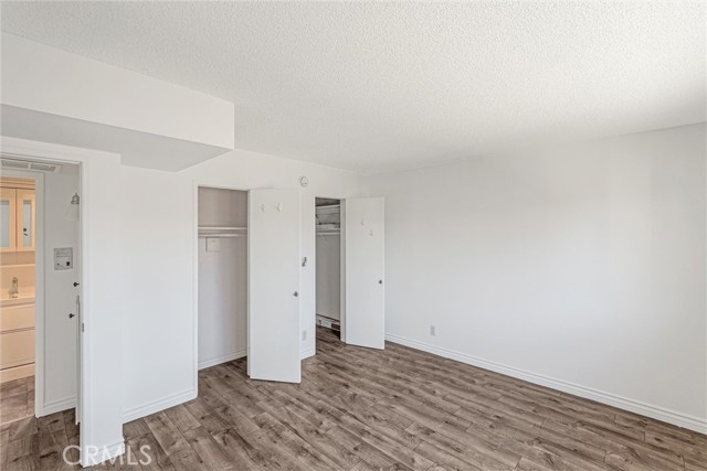Detail Gallery Image 9 of 22 For 5400 Newcastle Ave #45,  Encino,  CA 91316 - 1 Beds | 1 Baths