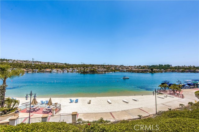 26065 Las Flores, Mission Viejo CA: https://media.crmls.org/medias/fab8e17a-affc-4a50-a475-a36387306da3.jpg