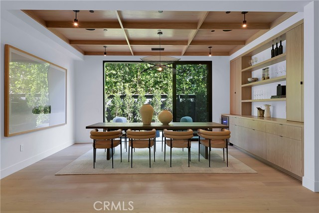 4455 Katherine Avenue, Sherman Oaks CA: https://media.crmls.org/medias/fab92dc4-bd97-4bfb-853a-42a348d0c350.jpg