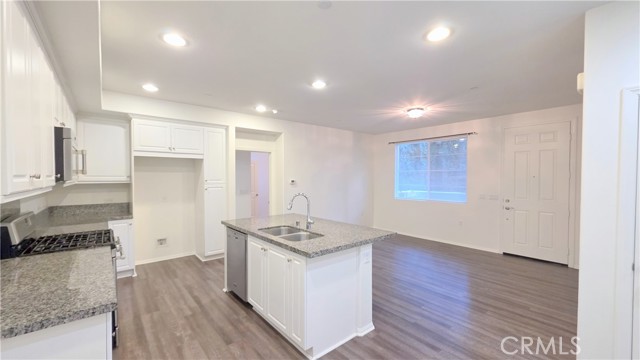 Detail Gallery Image 9 of 23 For 120 Olive Ave, Upland,  CA 91786 - 2 Beds | 2 Baths