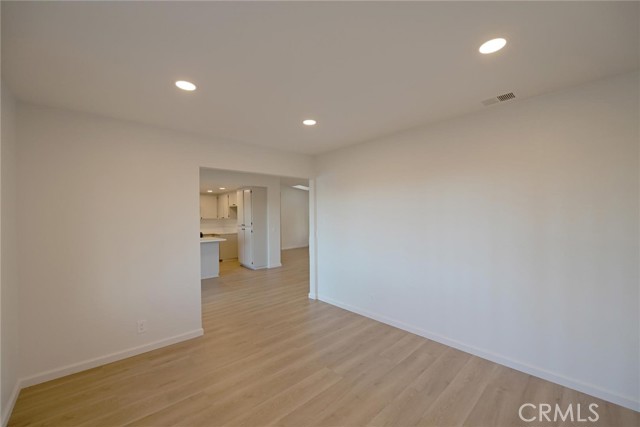 Detail Gallery Image 10 of 33 For 15650 Pohez, Apple Valley,  CA 92307 - 4 Beds | 2 Baths