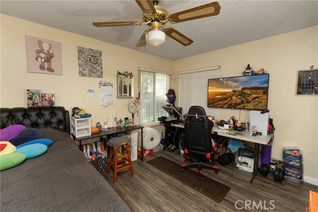 3886 New Haven Drive, Riverside CA: https://media.crmls.org/medias/faba4c19-dcfb-4350-a042-dbc0c56cb107.jpg