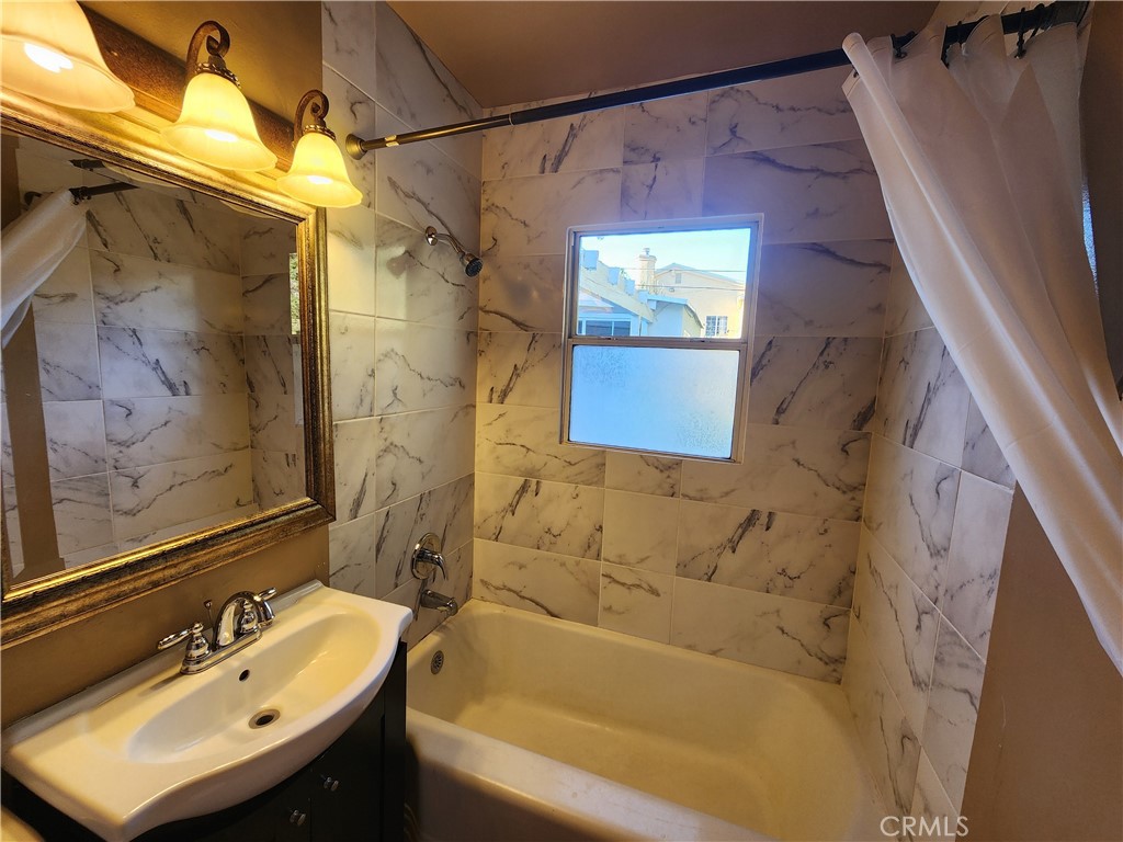 https://media.crmls.org/medias/faba6df7-d011-4d5f-9158-450bfef37ee1.jpg?preset=X-Large