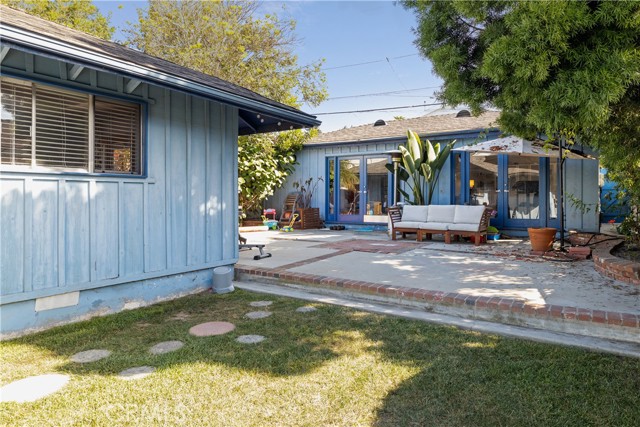 664 35th Street, Manhattan Beach, California 90266, 4 Bedrooms Bedrooms, ,2 BathroomsBathrooms,Residential,Sold,35th,SB21205294