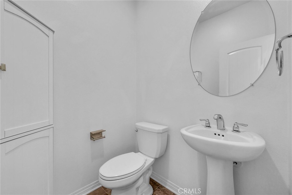 https://media.crmls.org/medias/fabe74bb-9bc9-4551-801f-9ce4a940c298.jpg?preset=X-Large