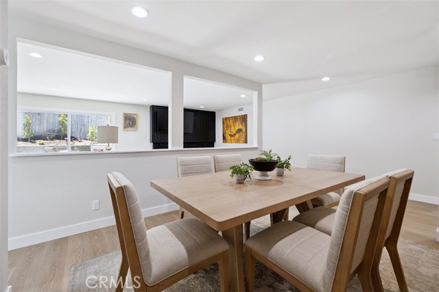 Detail Gallery Image 18 of 37 For 5704 Katherine St, Simi Valley,  CA 93063 - 5 Beds | 2 Baths