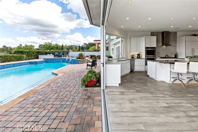 Detail Gallery Image 12 of 46 For 18751 via San Marco, Irvine,  CA 92603 - 3 Beds | 3 Baths