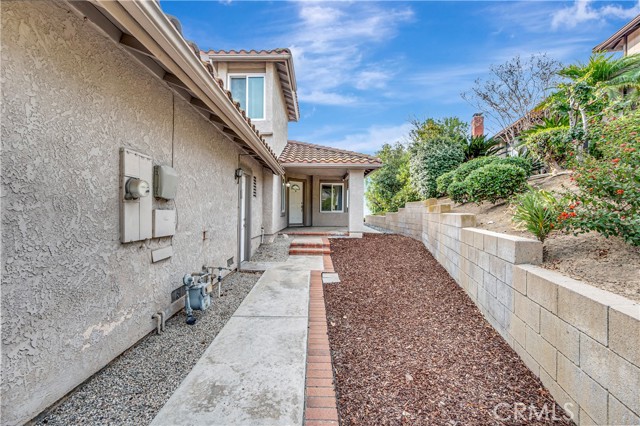 Detail Gallery Image 2 of 30 For 3710 Blue Gum Dr, Yorba Linda,  CA 92886 - 3 Beds | 3 Baths