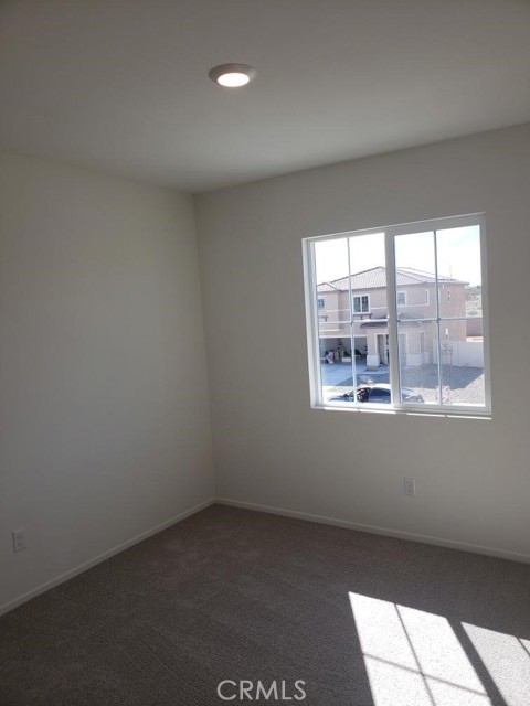 Detail Gallery Image 8 of 31 For 10156 Colten Ridge St, Adelanto,  CA 92301 - 3 Beds | 2/1 Baths