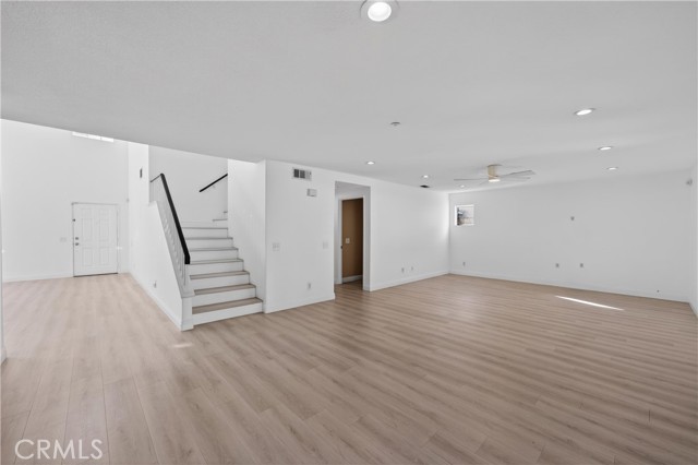 Detail Gallery Image 8 of 39 For 15552 Caravelle, Fontana,  CA 92336 - 4 Beds | 2/1 Baths