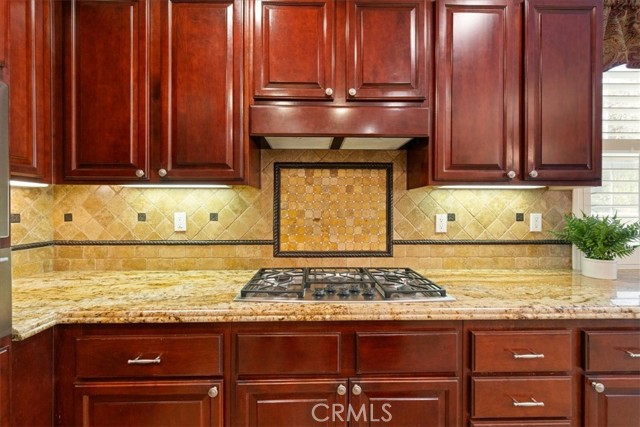 Detail Gallery Image 19 of 59 For 4061 Elderberry Cir, Corona,  CA 92882 - 4 Beds | 4/1 Baths