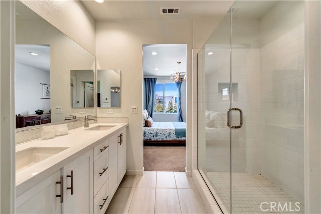114 Epic, Irvine CA: https://media.crmls.org/medias/fac25aa8-ca17-466e-a984-b3ca916be6de.jpg