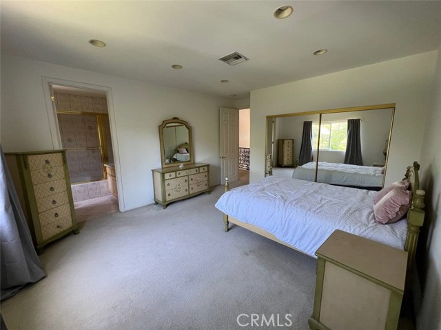 4751 Haskell Avenue, Encino CA: https://media.crmls.org/medias/fac2ed7c-1a28-4f1d-be4d-ff138eeae9b4.jpg