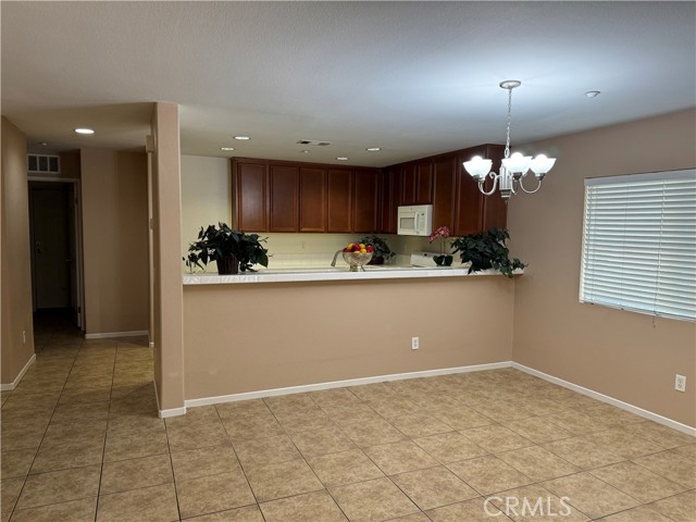 Detail Gallery Image 7 of 27 For 25886 Iris Ave #B,  Moreno Valley,  CA 92551 - 2 Beds | 2/1 Baths