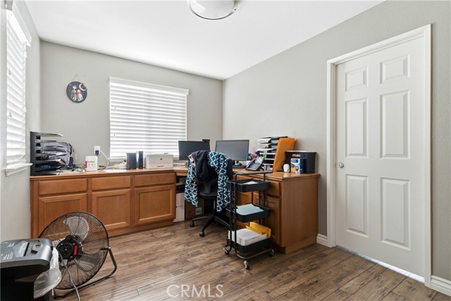 Detail Gallery Image 28 of 42 For 12812 Clemson, Corona,  CA 92880 - 5 Beds | 3 Baths