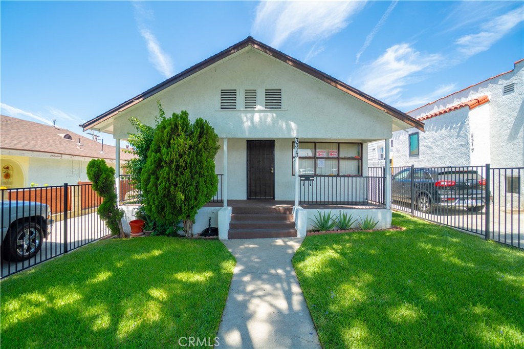 Duplex at 3311 Alice