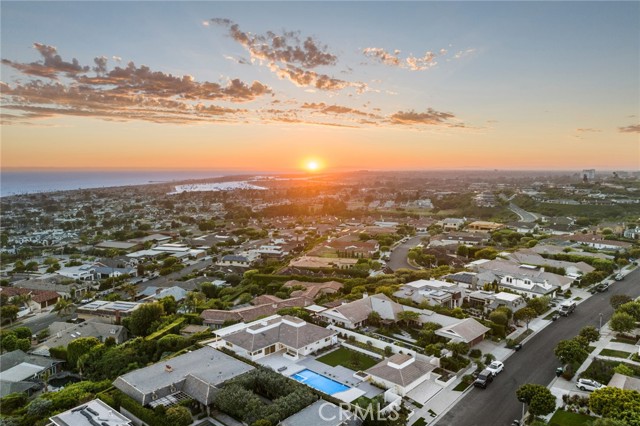 Detail Gallery Image 42 of 58 For 3601 Seabreeze Ln, Corona Del Mar,  CA 92625 - 4 Beds | 2/1 Baths