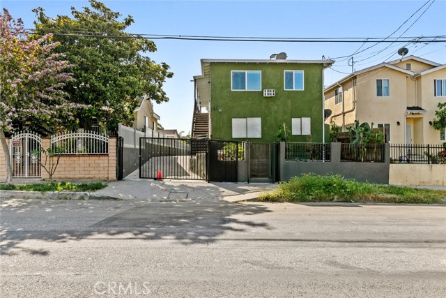 142 S Savannah Street, Los Angeles CA: https://media.crmls.org/medias/fac48fba-641a-4648-8af8-c52f6f0f0f89.jpg