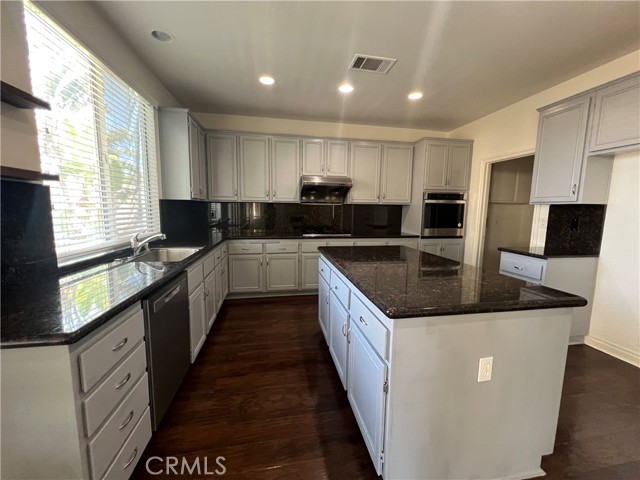 Detail Gallery Image 19 of 30 For 7271 White Owl Ct, Corona,  CA 92880 - 5 Beds | 3/1 Baths