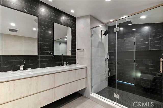 Detail Gallery Image 27 of 35 For 9336 Lloydcrest Dr, Beverly Hills,  CA 90210 - 3 Beds | 2 Baths