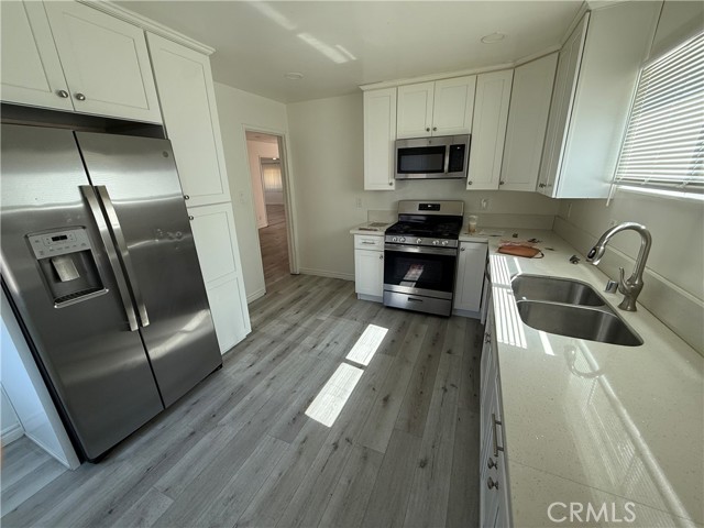 Detail Gallery Image 8 of 22 For 1055 N Del Norte Ave, Ontario,  CA 91764 - 4 Beds | 2 Baths