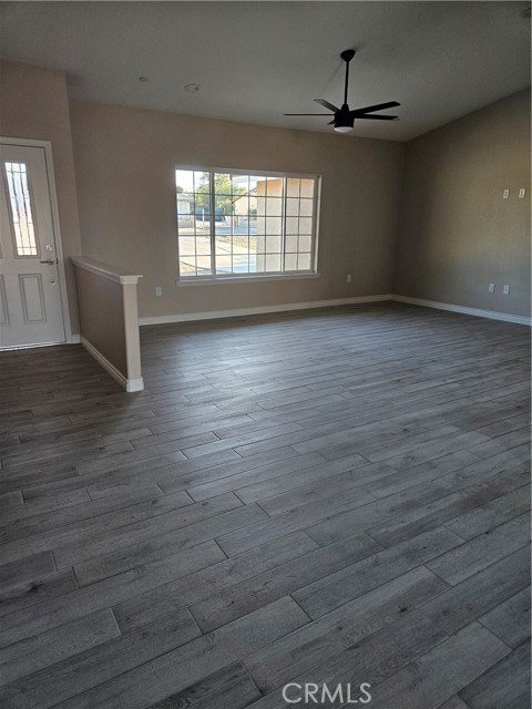 Detail Gallery Image 3 of 13 For 18994 Vine St, Hesperia,  CA 92345 - 3 Beds | 2 Baths