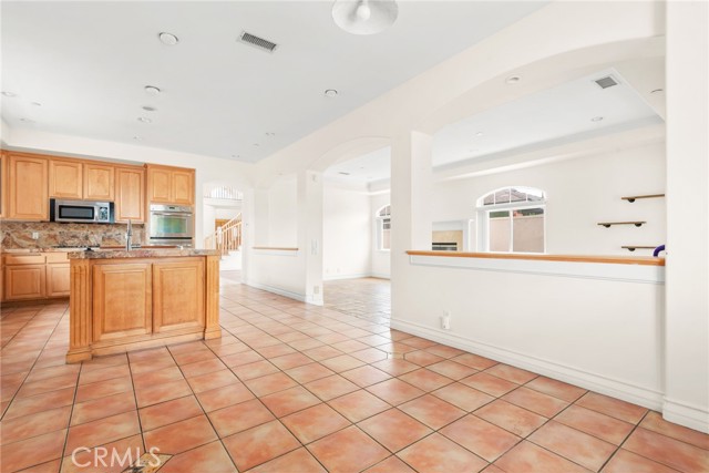 623 N Paulina Avenue, Redondo Beach CA: https://media.crmls.org/medias/fac7e564-262b-4d82-930f-6d1072b896d0.jpg