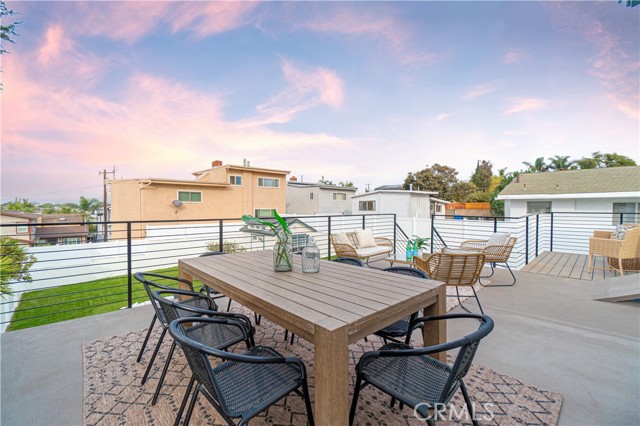 Detail Gallery Image 10 of 51 For 2305 Hill Ln, Redondo Beach,  CA 90278 - 4 Beds | 2/1 Baths