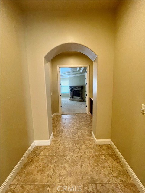 16052 W Middleton Avenue, Kerman CA: https://media.crmls.org/medias/fac830cd-5011-4118-a34b-0c6965daef48.jpg