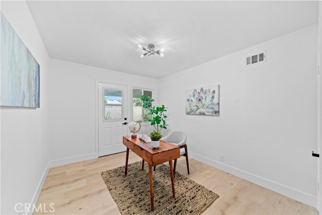 Detail Gallery Image 16 of 43 For 4001 W Kent Ave, Santa Ana,  CA 92704 - 4 Beds | 2 Baths