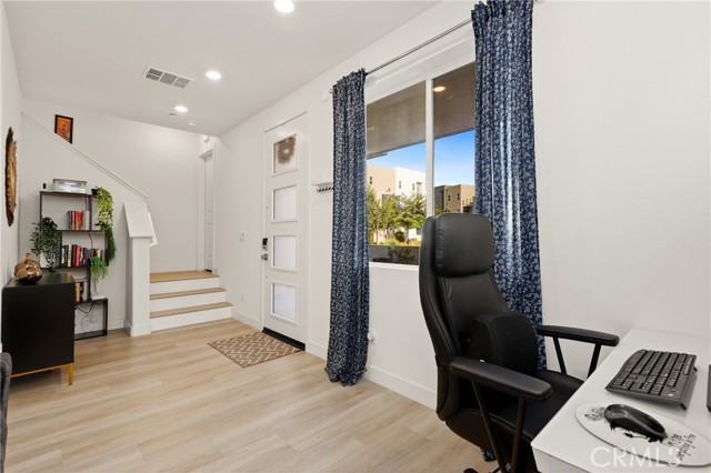 257 Sash, Irvine CA: https://media.crmls.org/medias/fac8650f-9f3e-41fe-9947-ce21e70e21e1.jpg