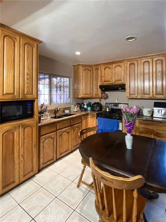 2823 Budau Avenue, Los Angeles CA: https://media.crmls.org/medias/fac91e30-18e5-4a13-ba80-324b4ac1eeb5.jpg