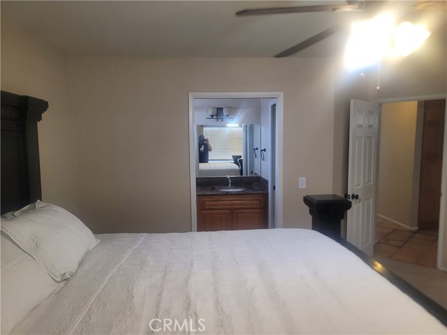 26969 Lakeview Drive, Helendale CA: https://media.crmls.org/medias/fac95bf7-a995-49ae-9f66-d3f42de5c20e.jpg