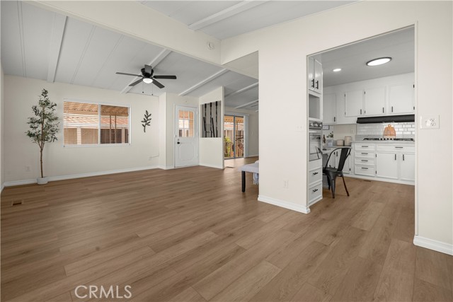 Detail Gallery Image 9 of 33 For 307 S Smith Ave #5,  Corona,  CA 92882 - 2 Beds | 2 Baths