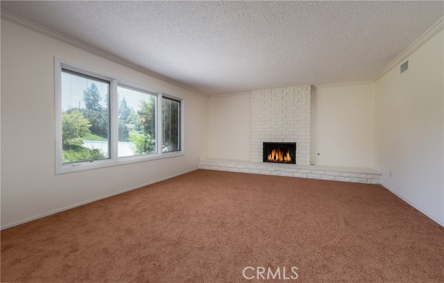Detail Gallery Image 5 of 38 For 645 Alta Loma Dr, Redlands,  CA 92373 - 4 Beds | 2 Baths