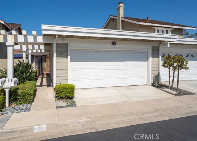 Detail Gallery Image 1 of 1 For 19 Tanglewood Dr, Irvine,  CA 92604 - 2 Beds | 2 Baths