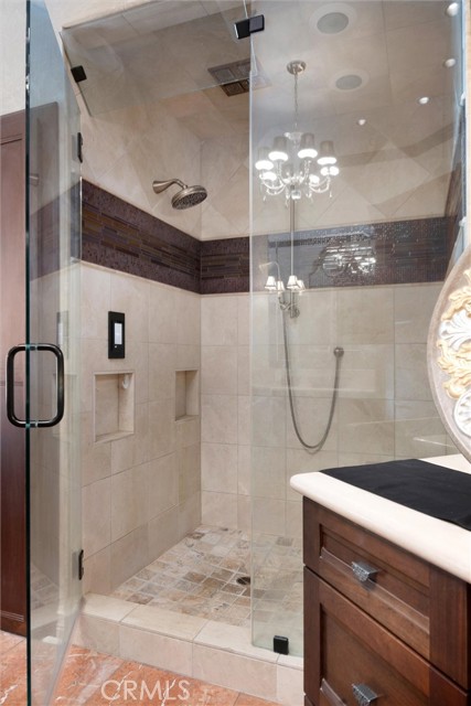 Detail Gallery Image 32 of 72 For 8905 Saint Cloud Ln, Bakersfield,  CA 93311 - 4 Beds | 4/1 Baths