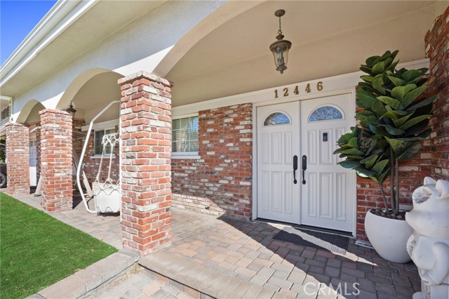 12446 Kenny Drive, Granada Hills CA: https://media.crmls.org/medias/facde460-d66a-47b4-bba0-b32ccc5006dd.jpg