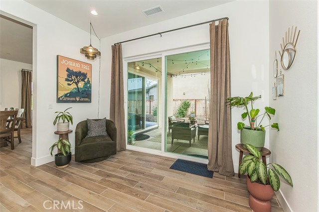 Detail Gallery Image 6 of 75 For 948 Beaver Pond, Madera,  CA 93636 - 4 Beds | 3/1 Baths