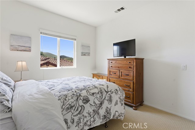 Detail Gallery Image 12 of 24 For 234 via Antonio, Newbury Park,  CA 91320 - 3 Beds | 2/1 Baths