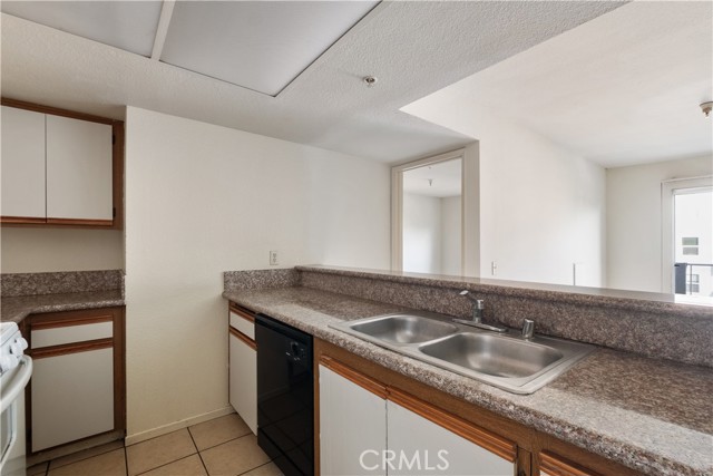 Detail Gallery Image 14 of 32 For 1246 W 30th St, Los Angeles,  CA 90007 - 2 Beds | 2 Baths
