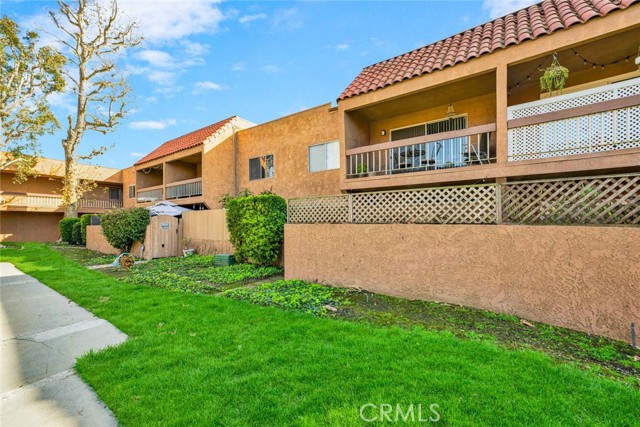 6600 Warner Avenue, Huntington Beach CA: https://media.crmls.org/medias/facf3698-7a46-4ef3-b38b-942229bff52c.jpg