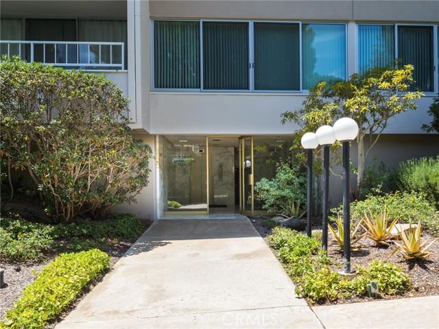 Entry to 32646 Coastsite Dr