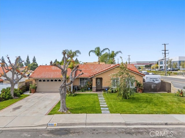 Detail Gallery Image 4 of 36 For 506 S Althea, Rialto,  CA 92376 - 3 Beds | 2 Baths