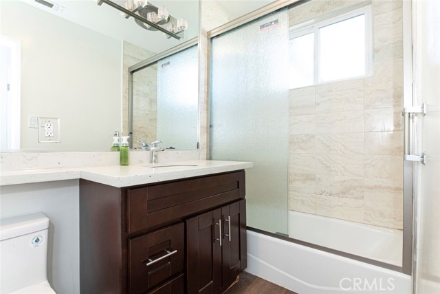 Detail Gallery Image 22 of 29 For 17425 Emelita, Encino,  CA 91316 - 2 Beds | 1 Baths