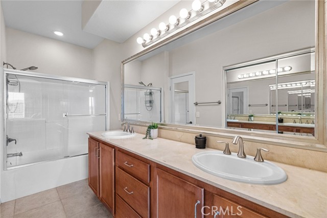Detail Gallery Image 19 of 36 For 23860 Brescia Dr, Valencia,  CA 91354 - 4 Beds | 3 Baths