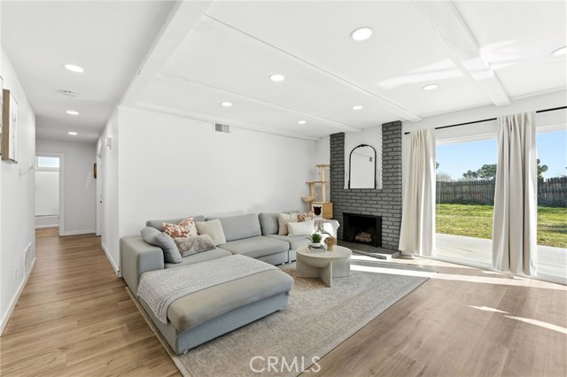 Detail Gallery Image 4 of 46 For 41428 50th, Lancaster,  CA 93536 - 3 Beds | 2 Baths