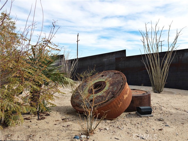 Detail Gallery Image 5 of 65 For 5960 Sunrise Rd, Twentynine Palms,  CA 92277 - 3 Beds | 2/1 Baths